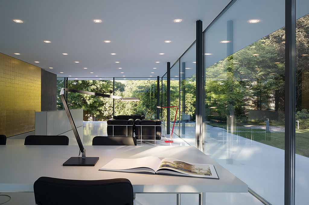 Roxxane Home Leseleuchte von Nimbus in dark bronze 2700K