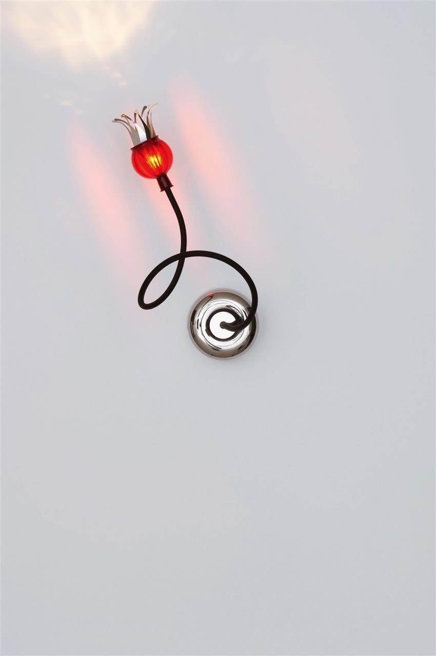 Poppy Wall 1 arm, Schirm rot, Arm beige von Serien.lighting