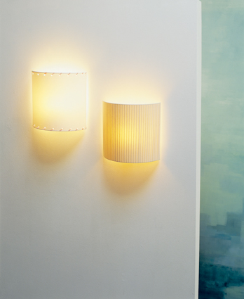 Wandleuchte Comodin Cuadrado, Karton beige genäht von Santa & Cole