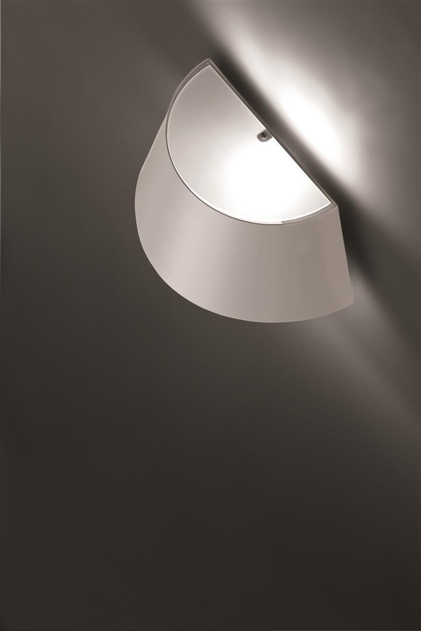 Wandleuchte Madame, gross, schwarz/gold von Almalight